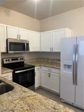 Photo #2: 2519887 Listing 