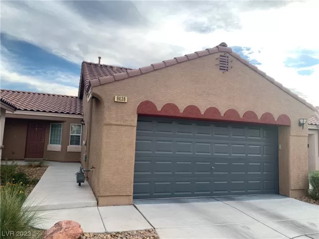 MLS: 2519917 Condo For Sale