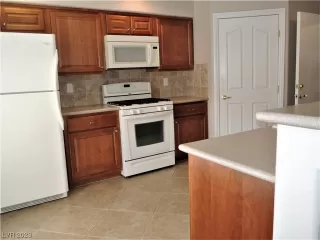 Photo #4: 2519917 Listing 