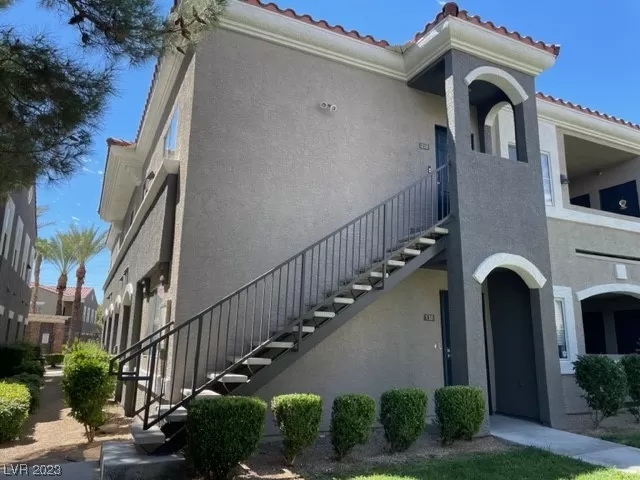 MLS: 2519919 Condo For Sale