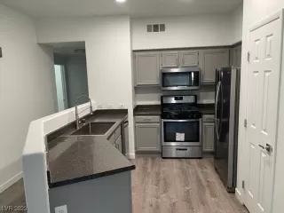 Photo #4: 2519919 Listing 