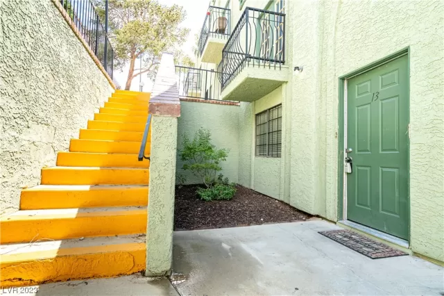 MLS: 2519944 Condo For Sale