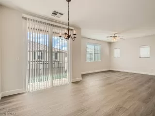 Photo #6: 2519946 Listing 