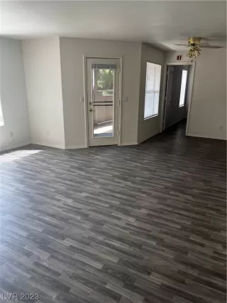 Photo #3: 2519963 Listing 