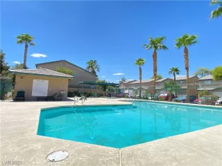 Photo #1: 2519965 Listing 