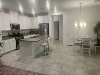 Photo #4: 2519967 Listing 