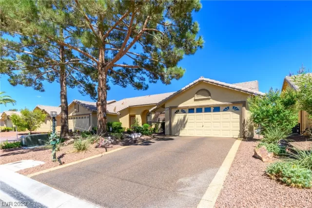 MLS: 2519977 Condo For Sale