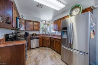 Photo #2: 2519977 Listing 