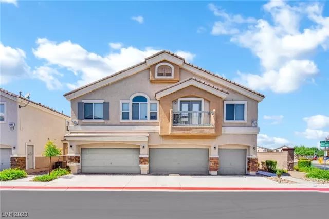 MLS: 2519979 Condo For Sale