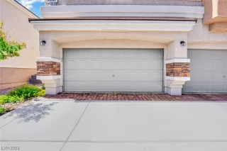 Photo #1: 2519979 Listing 