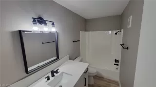 Photo #4: 2519988 Listing 