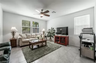 Photo #5: 2519998 Listing