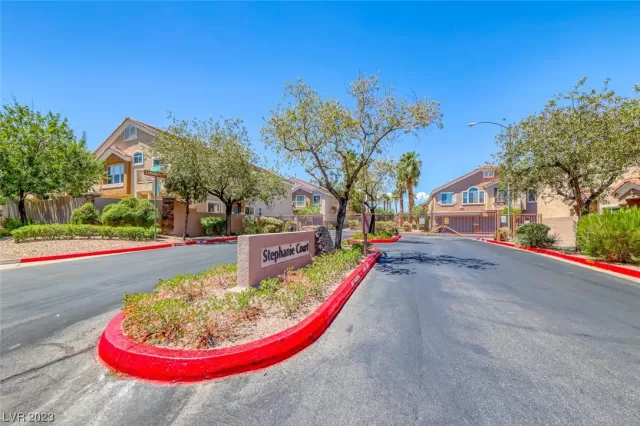 MLS: 2520025 Condo For Sale