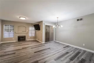 Photo #2: 2520034 Listing 