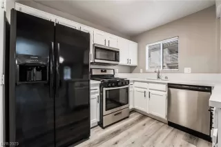 Photo #4: 2520034 Listing 