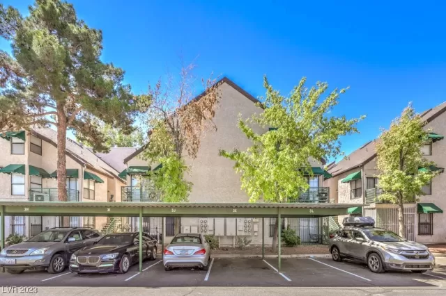 MLS: 2520062 Condo For Sale