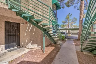 Photo #2: 2520062 Listing