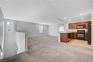 Photo #6: 2520092 Listing 