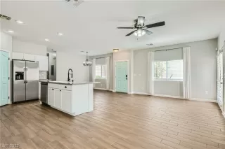 Photo #3: 2520096 Listing 