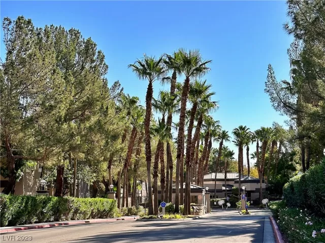 MLS: 2520107 Condo For Sale