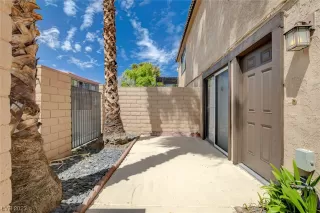 Photo #2: 2520127 Listing