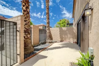 Photo #6: 2520127 Listing