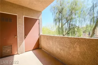 Photo #4: 2520130 Listing