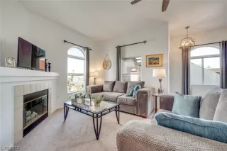 Photo #2: 2520131 Listing