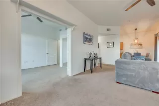 Photo #4: 2520131 Listing