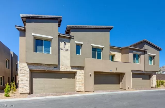 MLS: 2520139 Condo For Sale