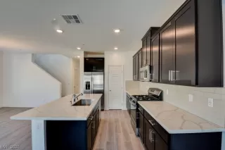 Photo #5: 2520139 Listing 