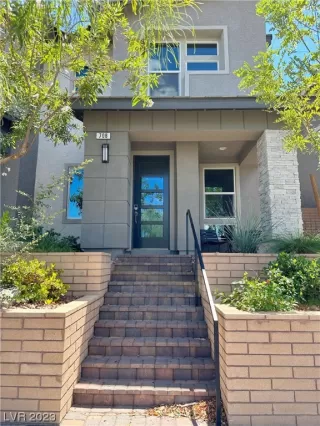 Photo #2: 2520141 Listing