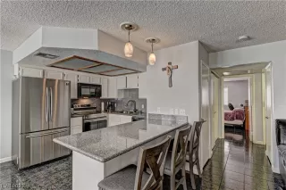 Photo #1: 2520175 Listing