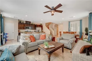 Photo #3: 2520180 Listing 