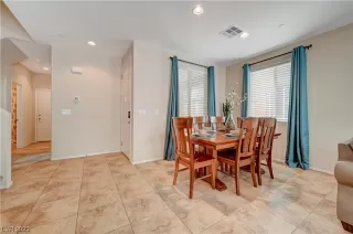 Photo #5: 2520180 Listing 