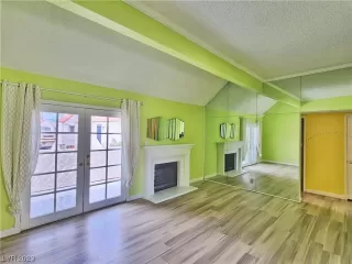 Photo #2: 2520217 Listing