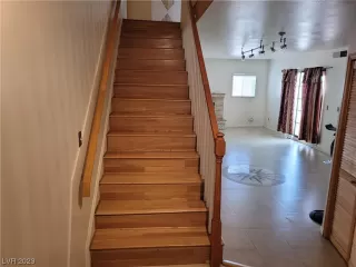 Photo #3: 2520277 Listing