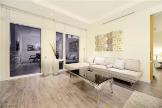 Photo #1: 2520280 Listing 