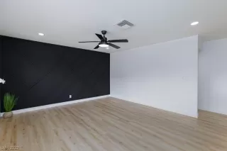 Photo #2: 2520295 Listing