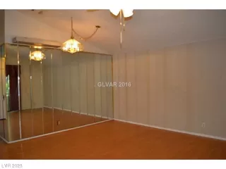 Photo #4: 2520311 Listing 