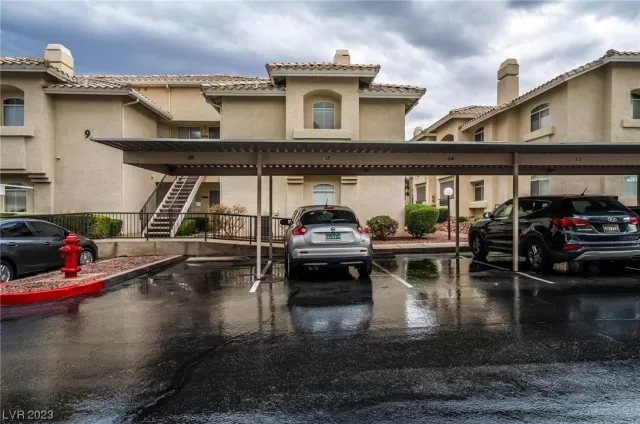 MLS: 2520313 Condo For Sale