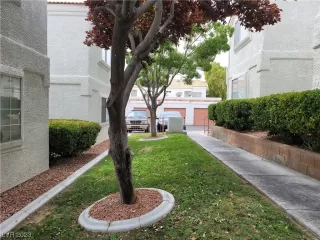 Photo #1: 2520325 Listing 