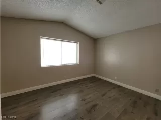 Photo #3: 2520325 Listing 