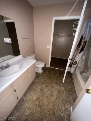 Photo #4: 2520326 Listing 