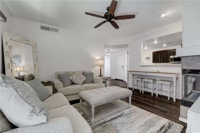 MLS: 2520341 Condo For Sale