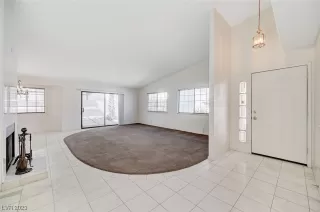 Photo #5: 2520362 Listing