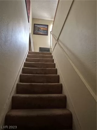 Photo #2: 2520401 Listing 