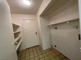 Photo #3: 2520411 Listing 