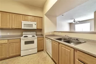 Photo #4: 2520436 Listing