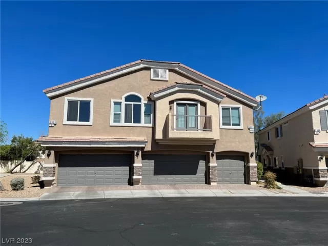 MLS: 2520453 Condo For Sale